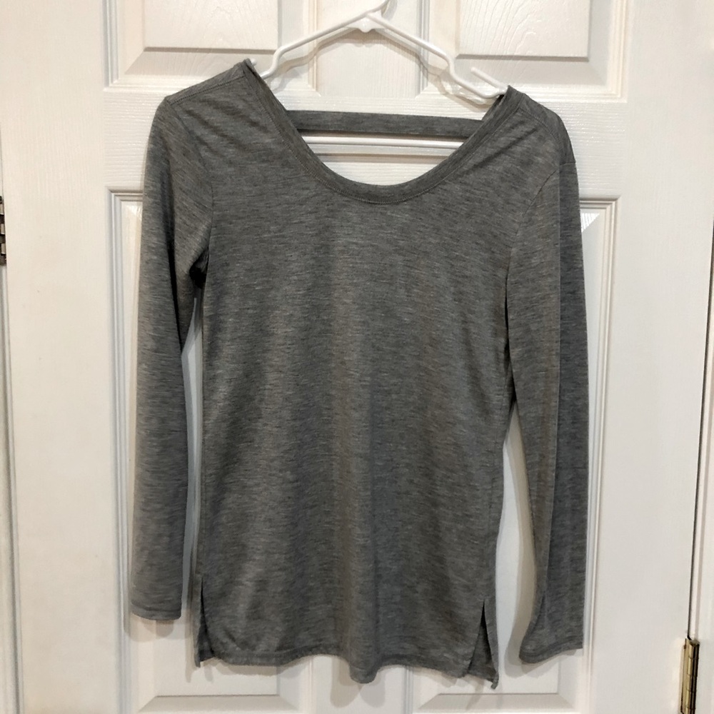 Athleta Shirt Gray Cutout Back Basic Long Sleeve Top Size XXS